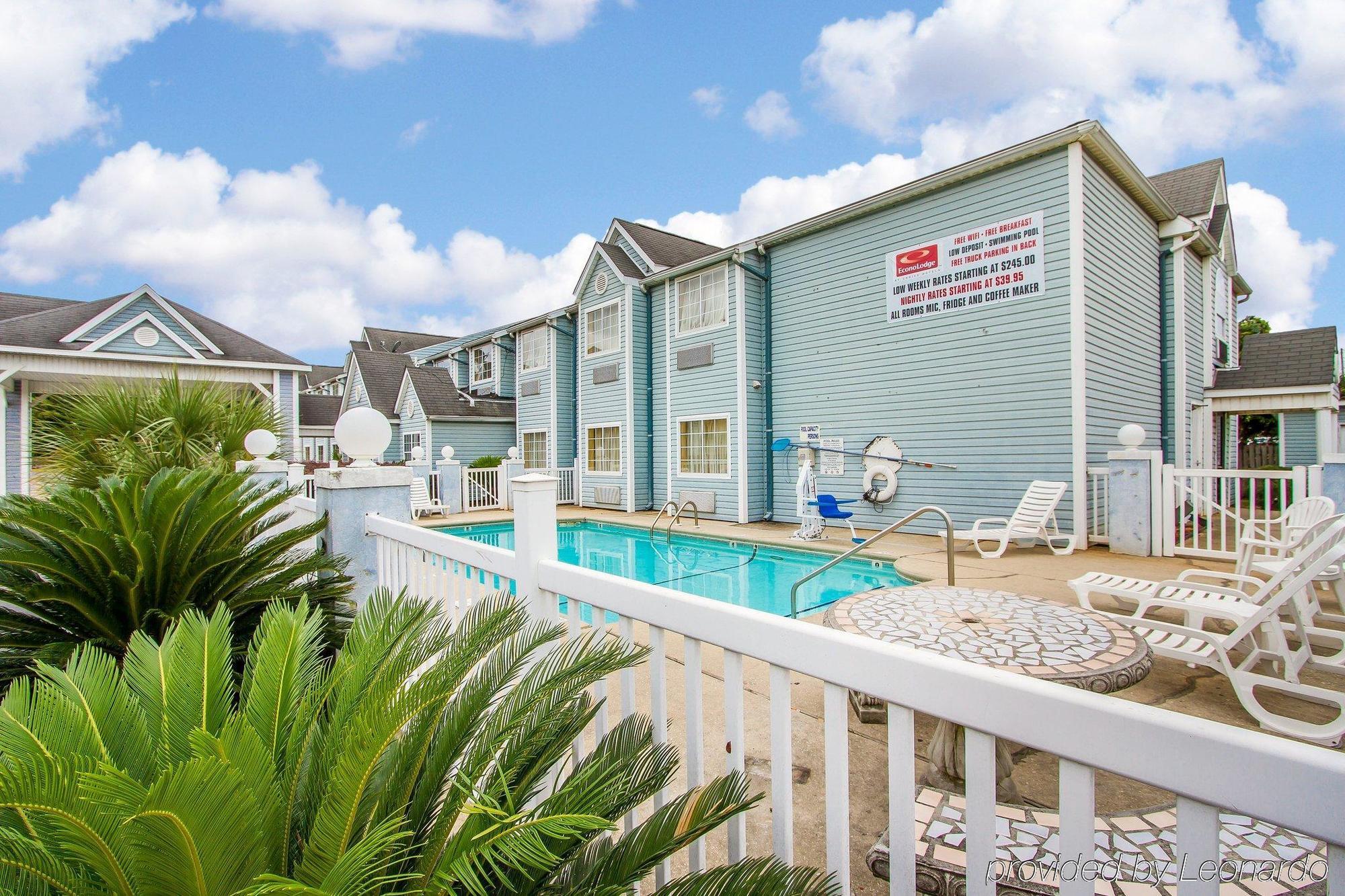 Motel 6-Mobile, Al Tillmans Corner Exterior photo