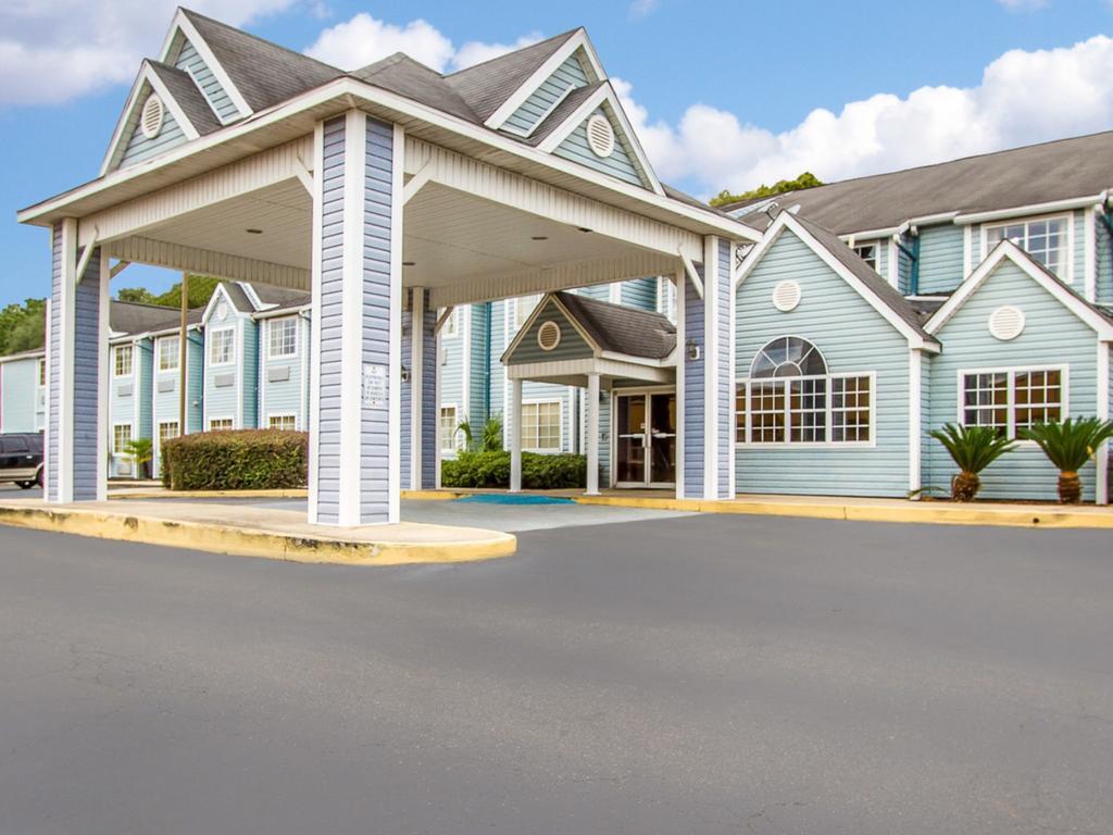 Motel 6-Mobile, Al Tillmans Corner Exterior photo