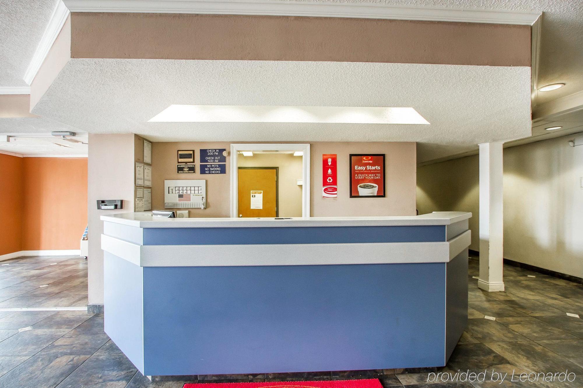 Motel 6-Mobile, Al Tillmans Corner Exterior photo